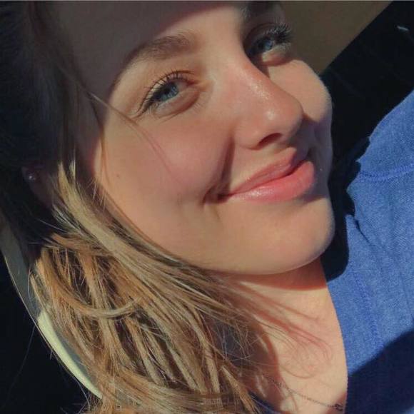 Meet your Posher, Shayla - Picture 1 of 1